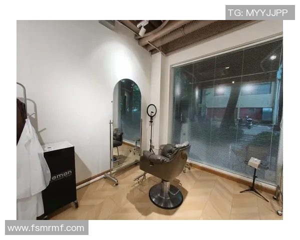 专属发型师分享为费尔明加维巴德吉亚马尔理发的独特体验与感受